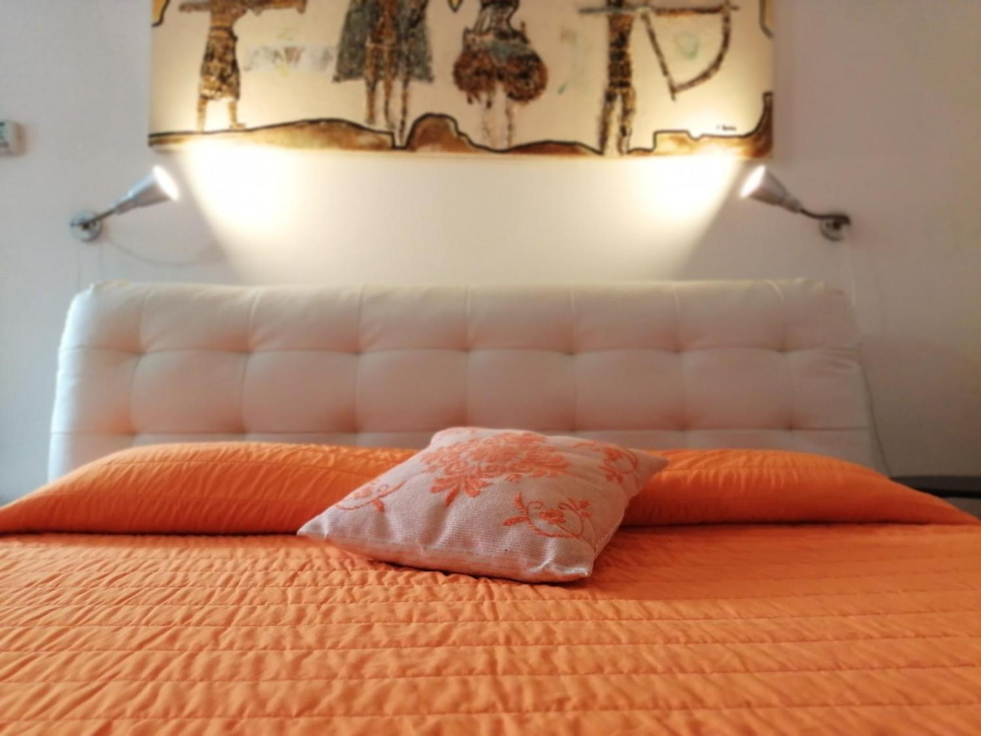לינה וארוחת בוקר אורוסיי Casa Saba חדר תמונה