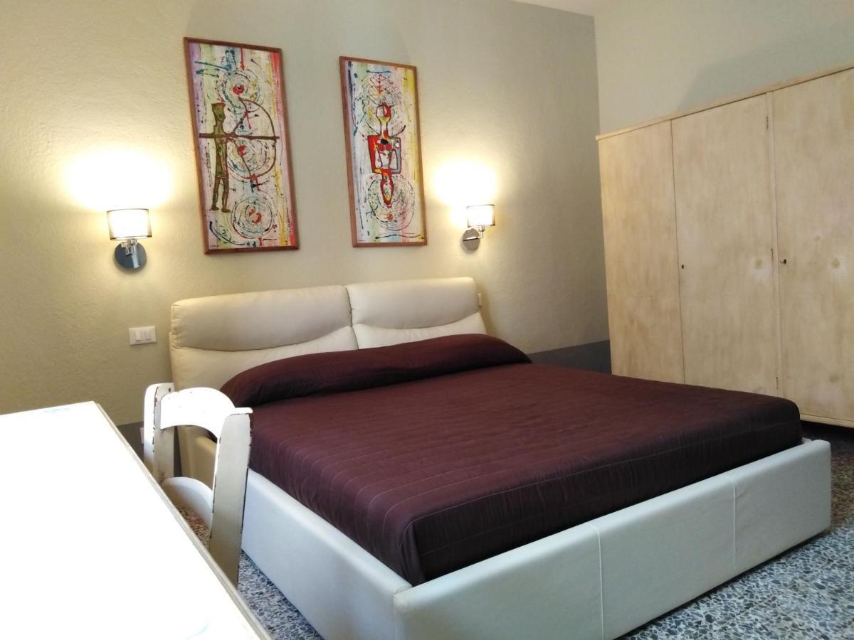 לינה וארוחת בוקר אורוסיי Casa Saba מראה חיצוני תמונה